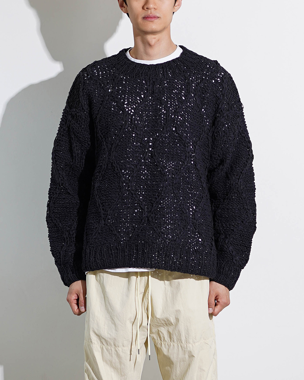 Gourd Pattern Hand-Knitted Crewneck Sweater (Charcoal)