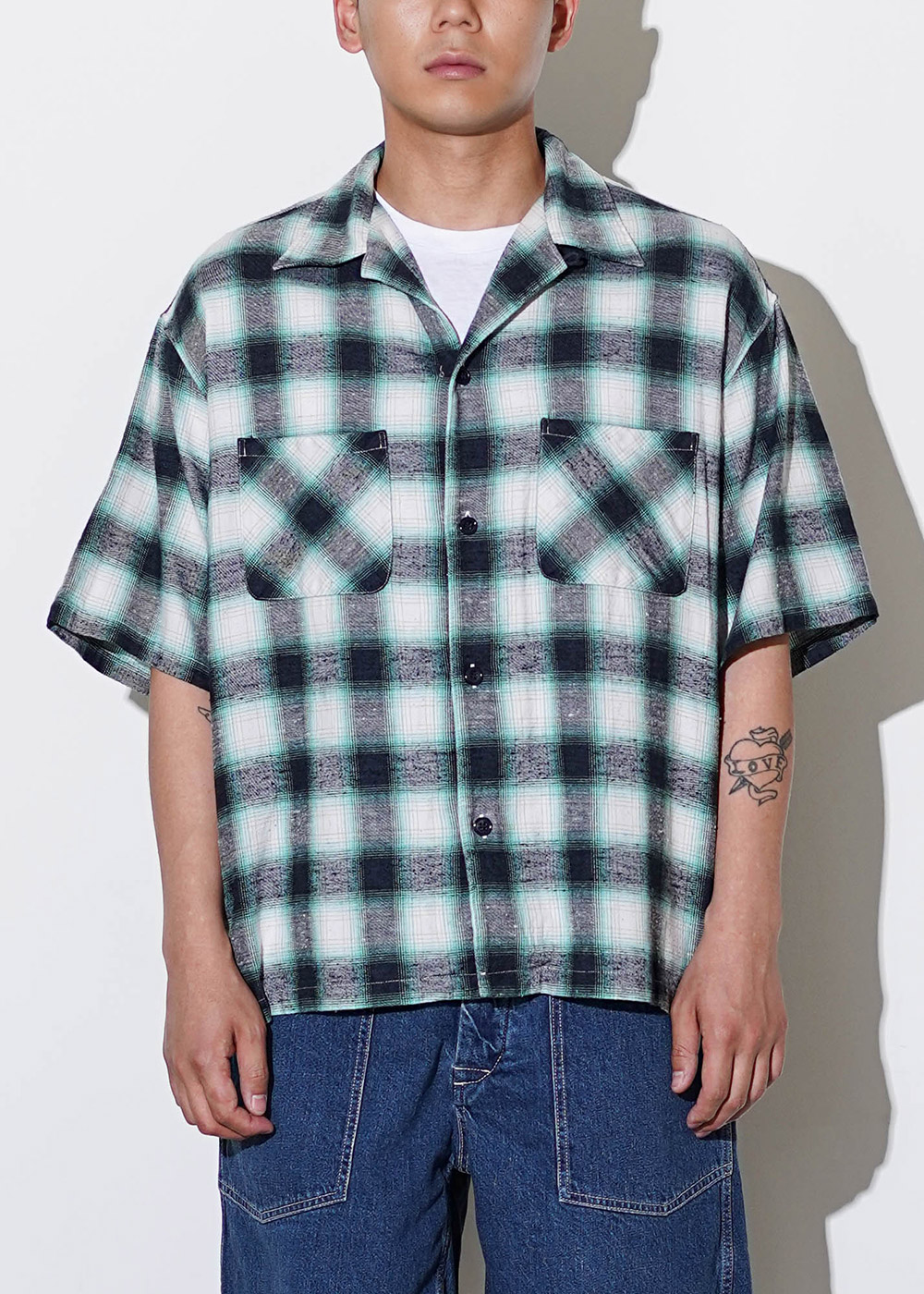 Short-sleeve Ombre Checked Shirt (Green x Charcoal)