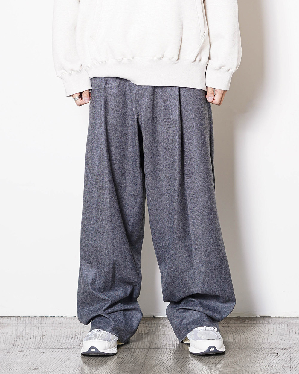 22WCM-P16114 Wide Pants (Gray)